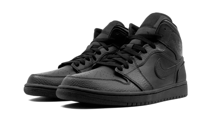 air-jordan-1-mid-triple-black-got'em-2