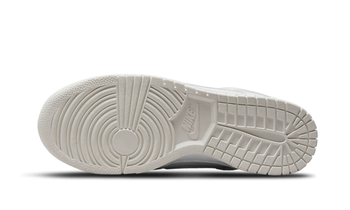 nike-dunk-low-yellow-heart-got'em-3