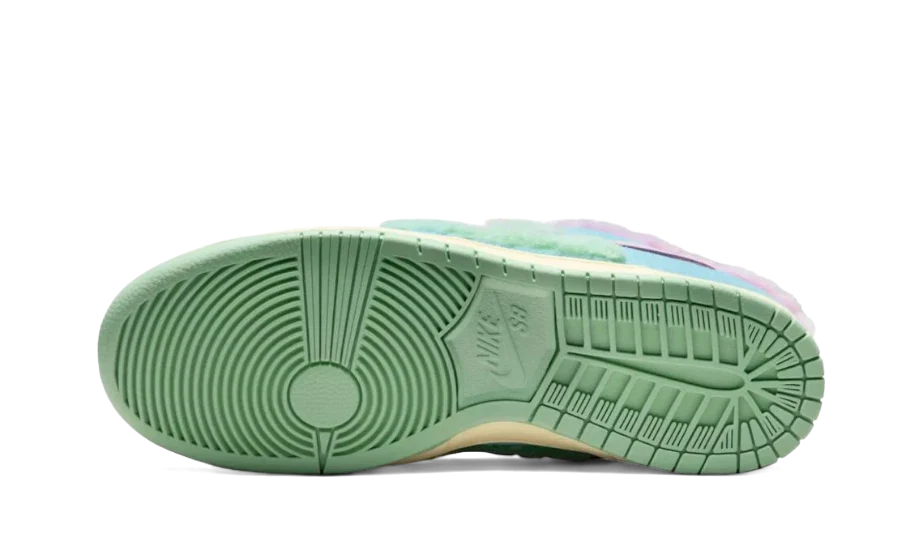 nike-sb-dunk-low-verdy-visty-got'em-3