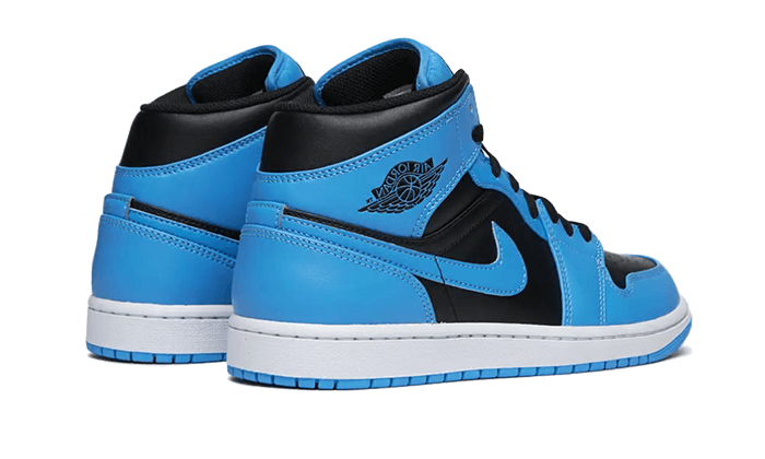 air-jordan-1-mid-university-blue-black-got'em-3