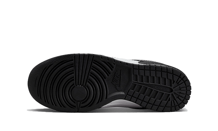 nike-dunk-low-disrupt-2-panda-got'em-3