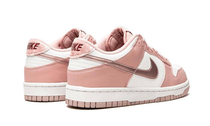 nike-dunk-low-pink-velvet-got'em-3