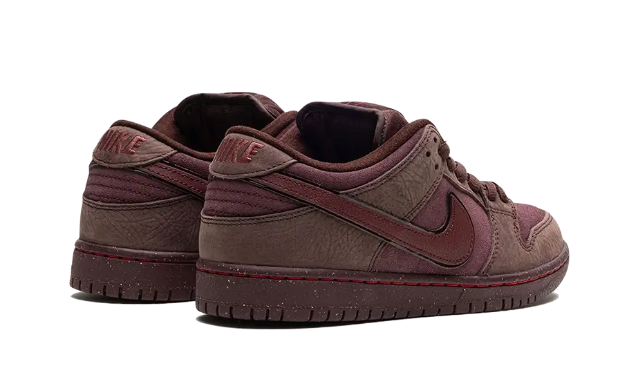 nike-sb-dunk-low-city-of-love-burgundy-crush-got'em-3