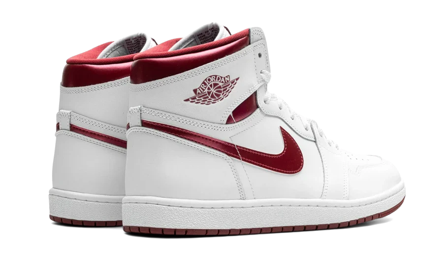 air-jordan-1-high-85-metallic-burgundy-got'em-3