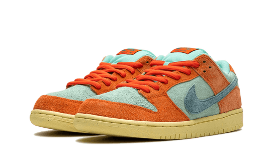 nike-sb-dunk-low-orange-emerald-rise-got'em-2