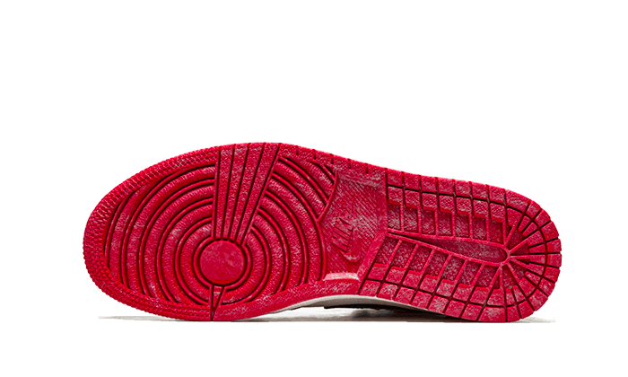 air-jordan-1-high-chicago-lost-and-found-reimagined-got'em-3