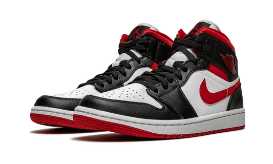 air-jordan-1-mid-gym-red-black-white-got'em-2