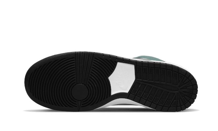 nike-nike-sb-dunk-high-green-suede-got'em-3