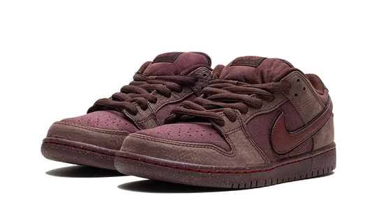 nike-sb-dunk-low-city-of-love-burgundy-crush-got'em-2