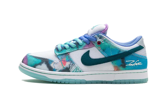 nike-sb-dunk-low-futura-laboratories-bleached-aqua-got'em-1